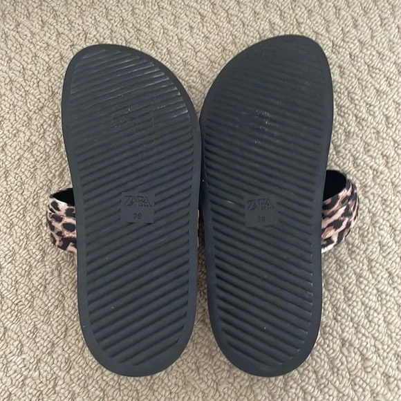 NWT Zara  Sandals with Wide Straps Animal Print size 39 - Picture 6 of 6